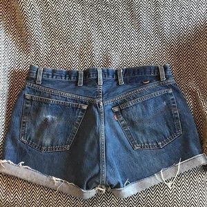 501 Levi’s boyfriend cut off shorts size 10-12(40)